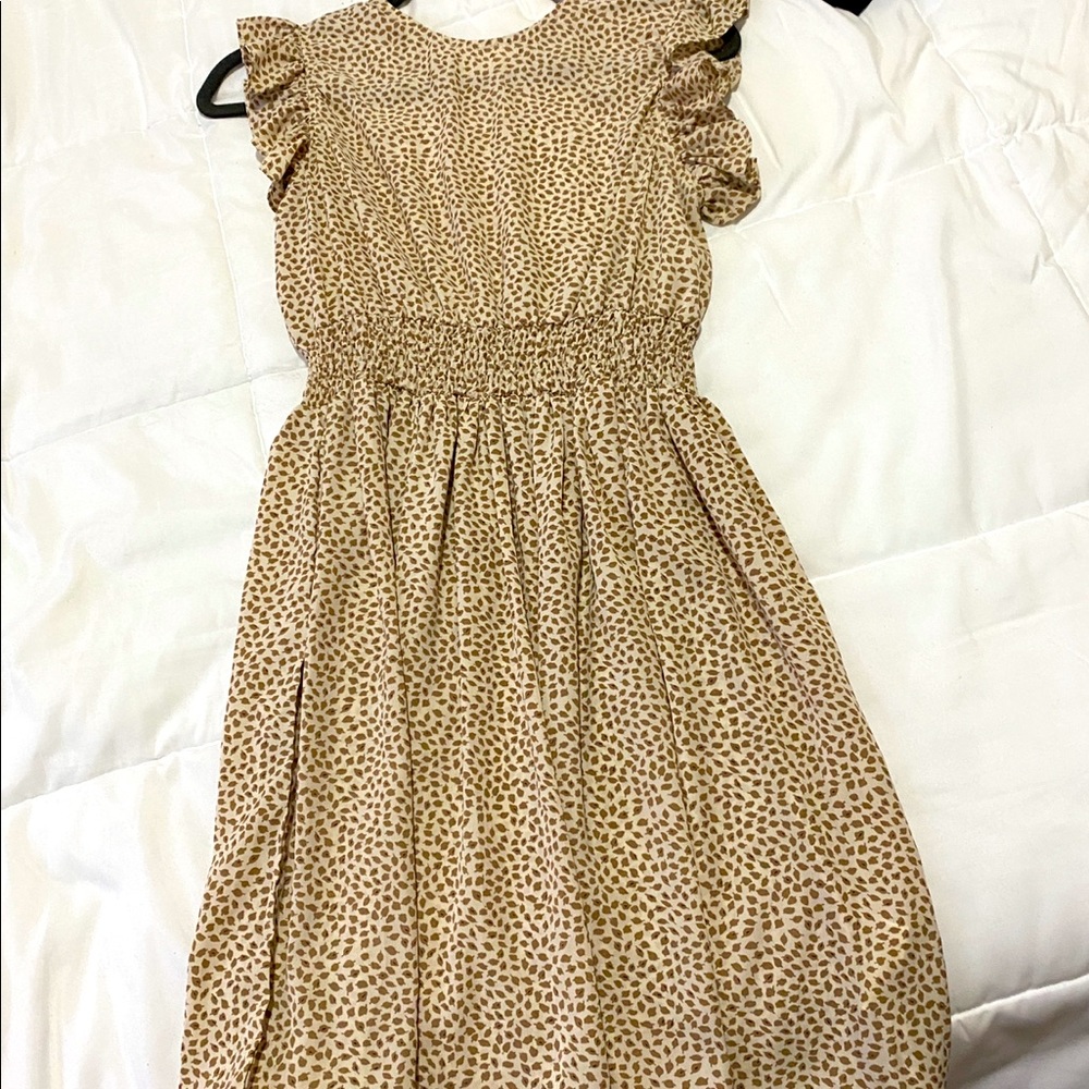 Ruffled short-sleeve dress, knee length (sz S)